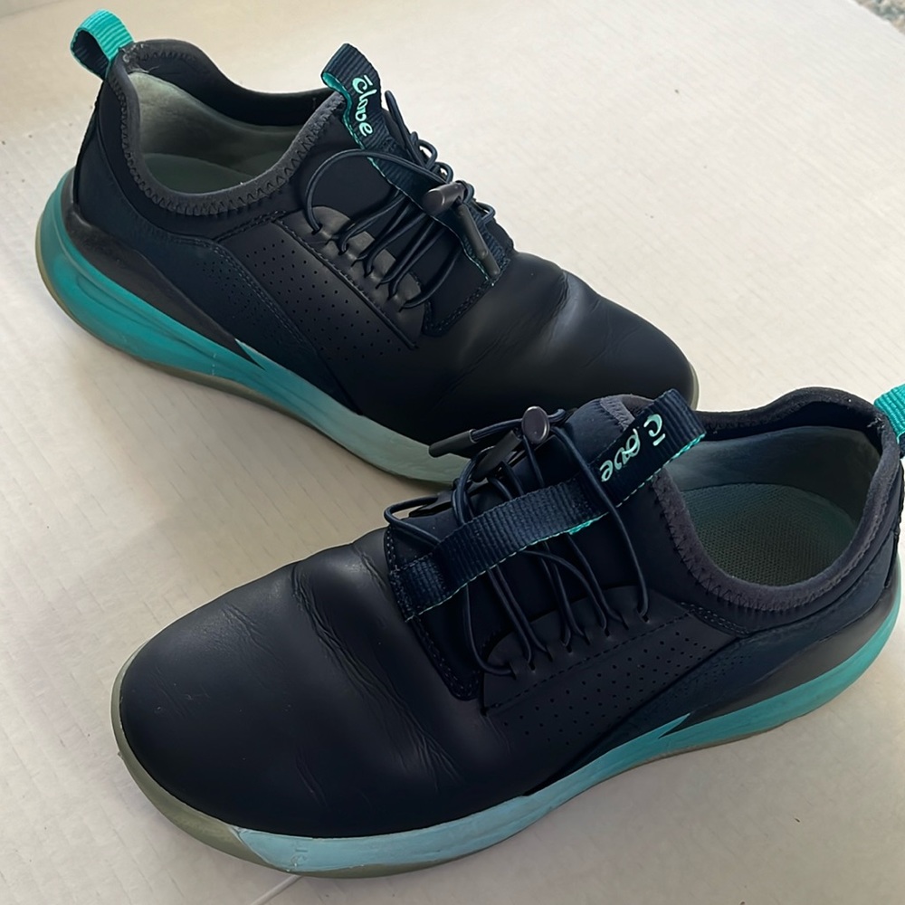 Clove navy & teal shoes size W8 with box